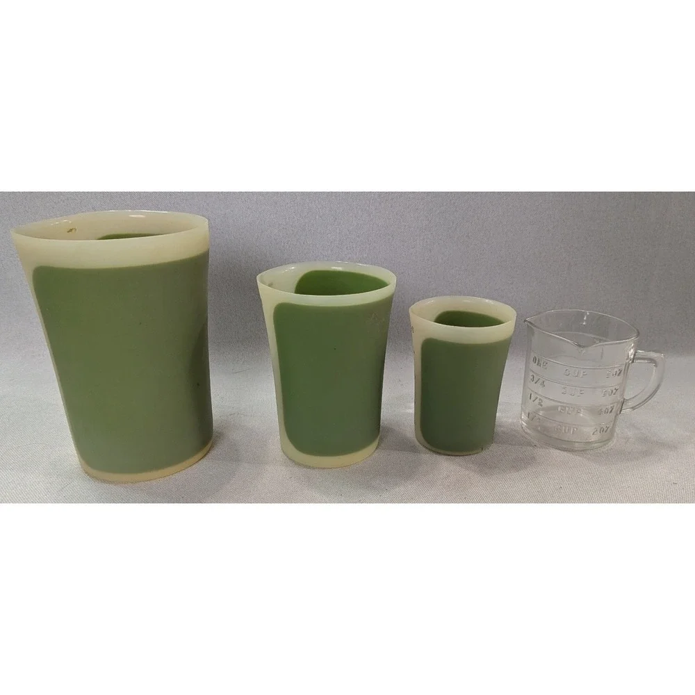 iSi Silicone Measuring Cup Set 4pc Sage Green & Glass 1 Cup Good Flexible Pour